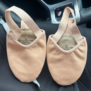 Capezio Women's Canvas Pirouette Dance Shoe